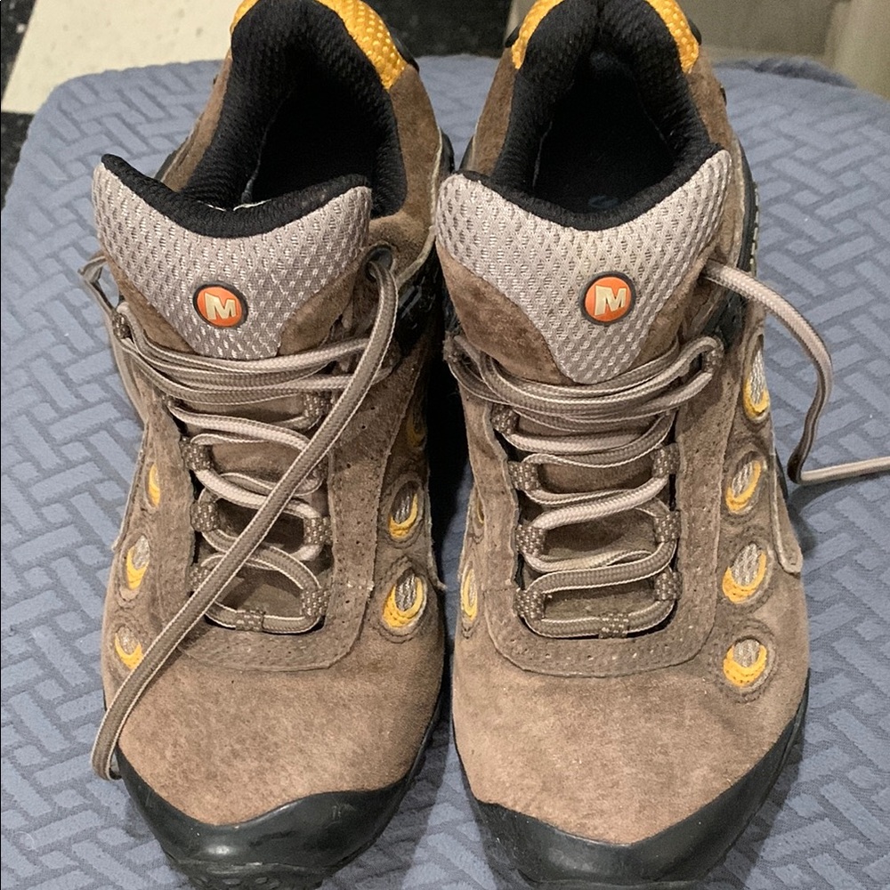 Merrell Athletic Shoes Brown and Yellow with Rugged Design
